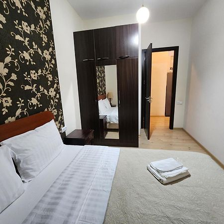 Vake-Saburtalo Hillside Apartman Tbiliszi Kültér fotó